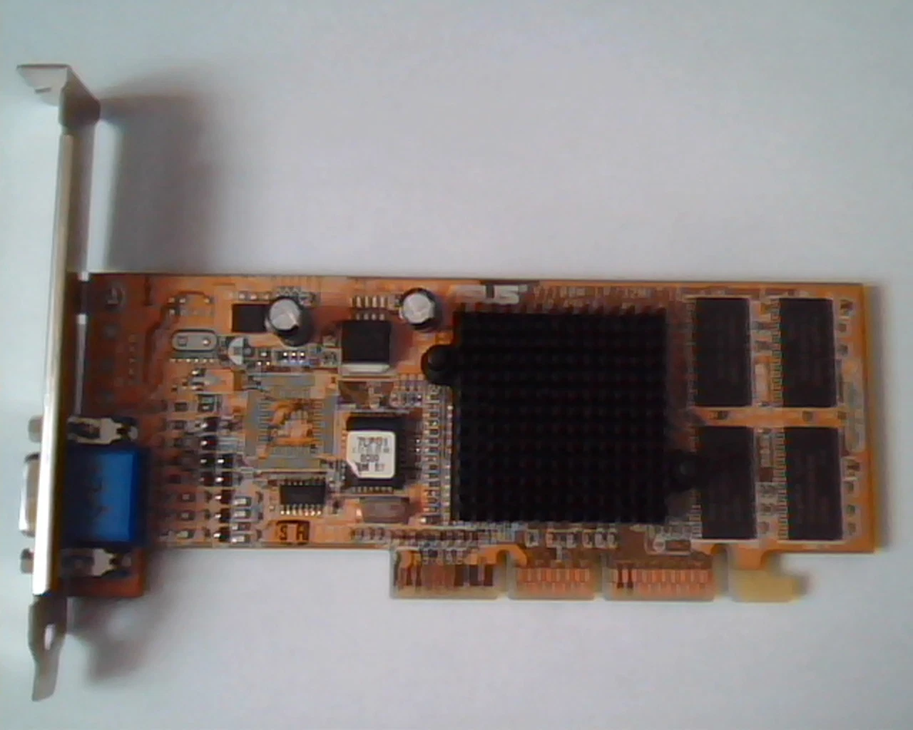 AGP card ASUS V7100M-LP 32M V7100 Magic Pure SI U 0311239-B01-00171 VGA 1.01