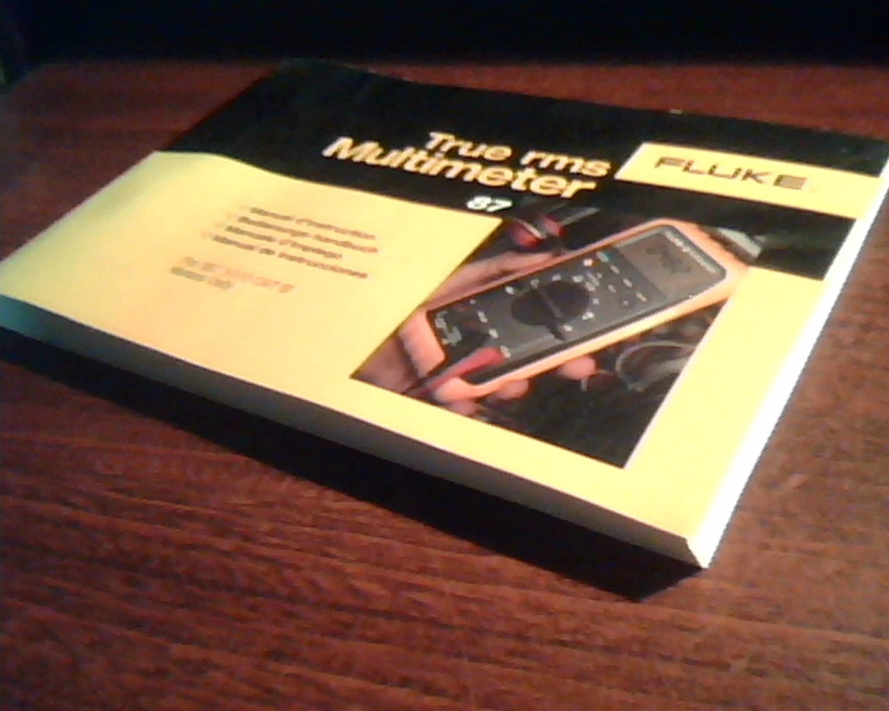 True rms Multimeter FLUKE - Multilingual manual guide - IEC 1010 CAT III Meters - image 2