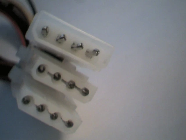 Y-Splitter Power Cable Large Ends 1M-2F Molex 4-pin PYO2L - image 5