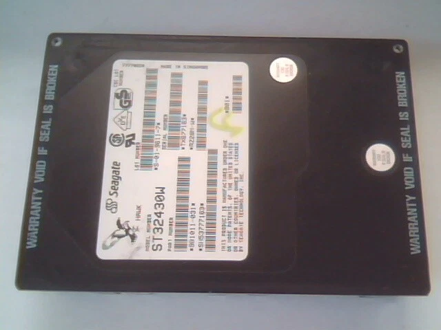 Hard Drive Seagate ST32430W DEC RZ28M-W SCSI 68-pin Disk Vintage 2.1GB 3.5"