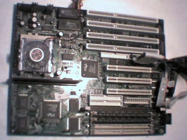 Pentium Motherboard Data Expert EXP8661 V1.0 Socket7 Intel 430VX W83787TF