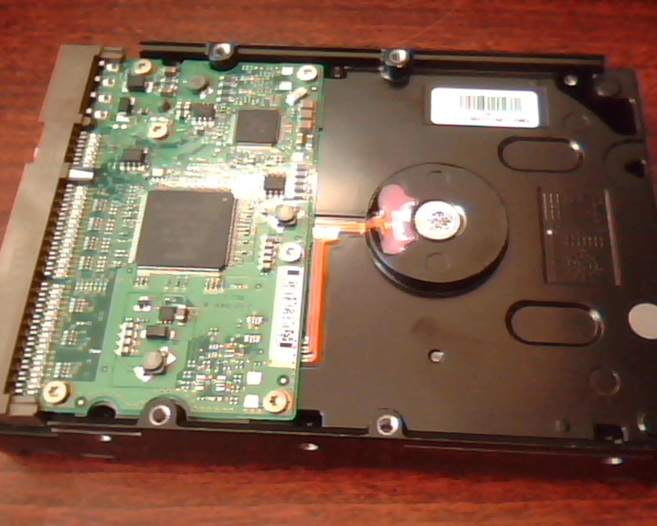 Hard Drive Disk IDE Seagate Barracuda 7200.10 ST3250620A 9BJ04E-300 250GB WU - image 3