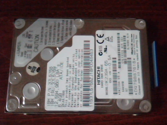 2.5 in Hard Disk Drive Hitachi DK239A-65 37L5768 6.4GB 37L5769