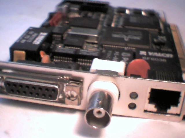 Adaptec ANA-6911/UC 10/100 fast ethernet card 110402-0405 BNC 15-pin RJ-45 Coax - image 4