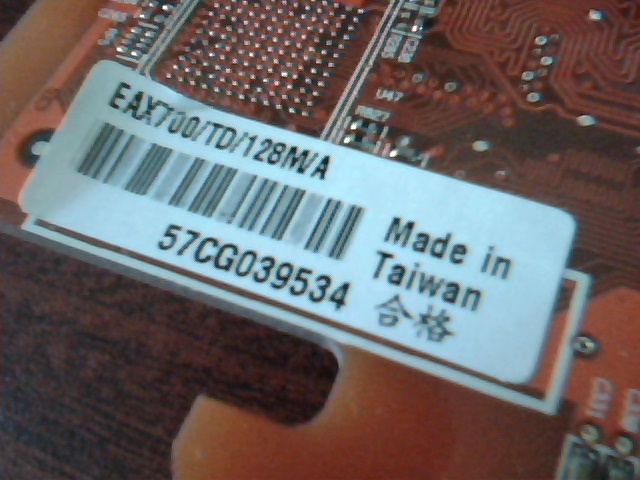 Video Card PCI-E ASUS EAX700/TD/128M/A NTSC DVI LCD DDR express - image 4