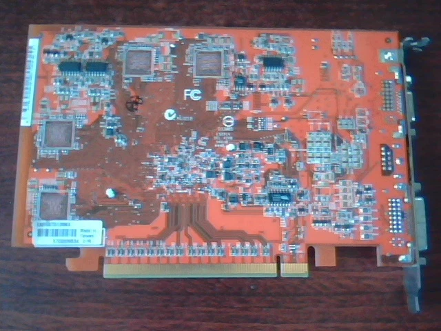 Video Card PCI-E ASUS EAX700/TD/128M/A NTSC DVI LCD DDR express - image 5