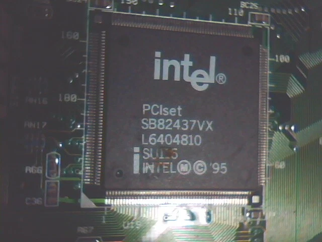Pentium Motherboard Socket7 PCchips V1.8 M520 PT-7502 430VX 4 ISA 437VX VX - image 5