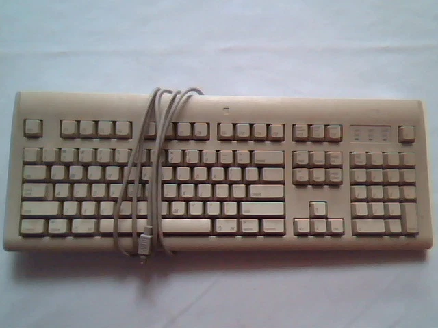 Keyboard AppleDesign Model M2980 LR62448 - 1996 Apple