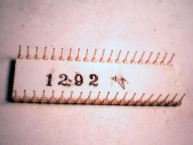 Rare computer chip - 95831-01 SL31292 1977 Gold Plated White Ceramic vintage old - image 2