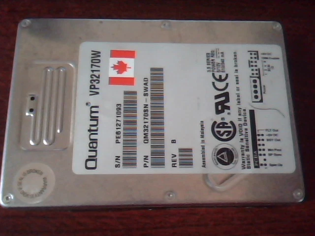 SCSI Hard Drive Quantum VP32170W QM32170SN-SWAD Rev B