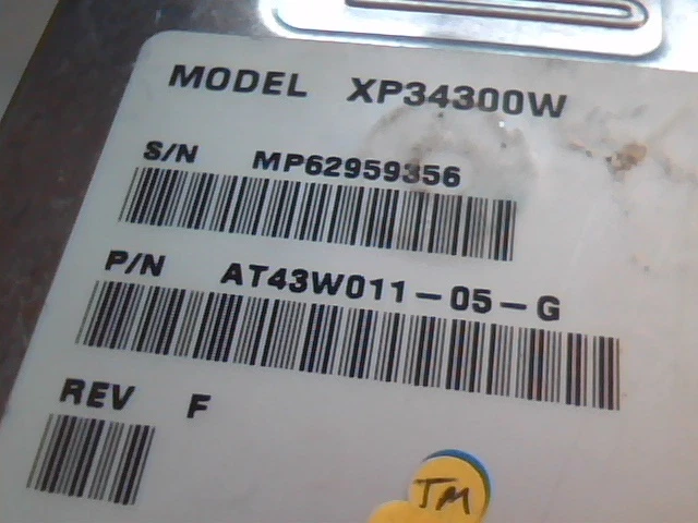 SCSI Hard Drive Quantum XP34300W AT43W011-05-G Rev F - image 2