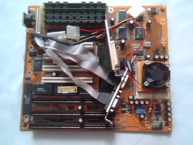 GA-586ATV Motherboard Rev 4B 3 ISA BabyAT Socket7 430VX 233MHz MMX CPU + RAM