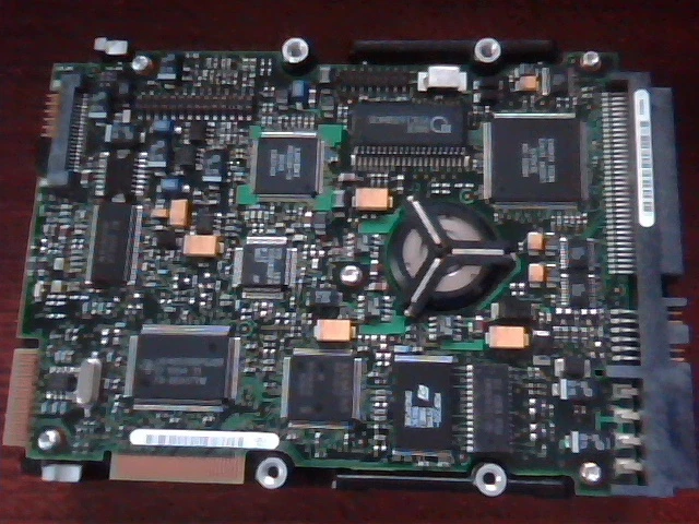 Hard Disk Drive SCSI Seagate ST118273W 9J5002-026 5764 68 pin - image 3