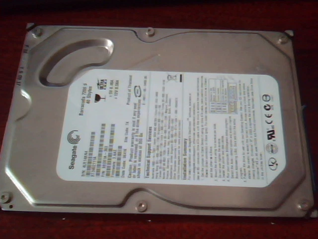 Hard Drive IDE Seagate Barracuda ST3402111A 9BD01A-303 40GB 3.AAE 06416 - image 2