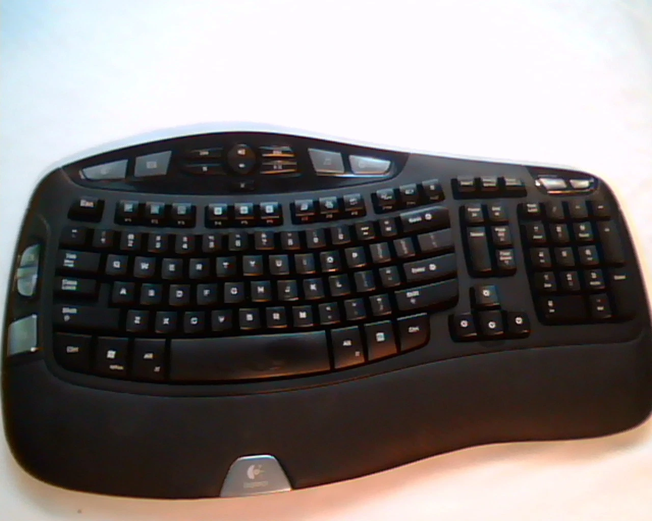 Logitech keyboard 820-000396 13734-001 A MC735CZ Y-RCP140 - nice condition