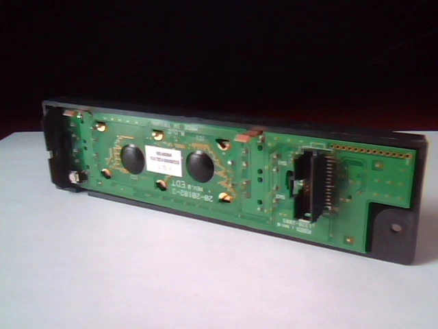 Tandberg Overland Data SCSI Library SLR100 Front Panel - image 2