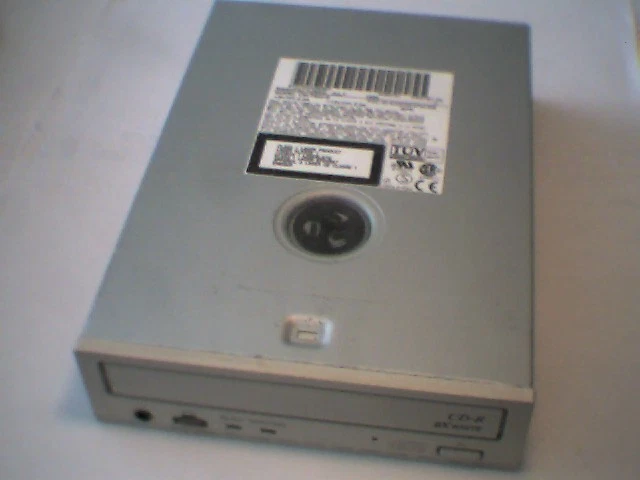CD Drive 50-pin SCSI CW-7503-B 20X Read 8X Write CD-R Panasonic Matsushita