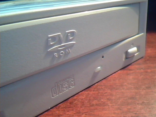 LG DVD ROM Disc Drive GDR-8161B 0100 January 2003 GH - image 6
