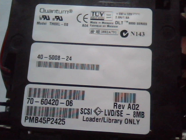 ADIC TH8XL-ES DLT8000 TAPE DRIVE Quantum DLT8000 w/tray - image 3