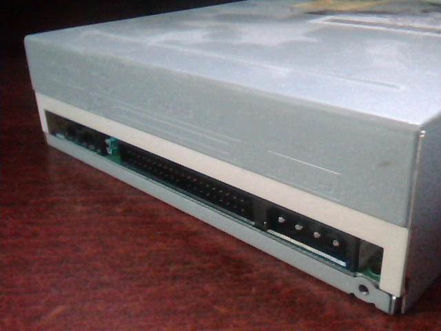LITE-ON IT Corp. CD-RW CD Drive LTR-32123S April 2002 32x12x40x - image 6