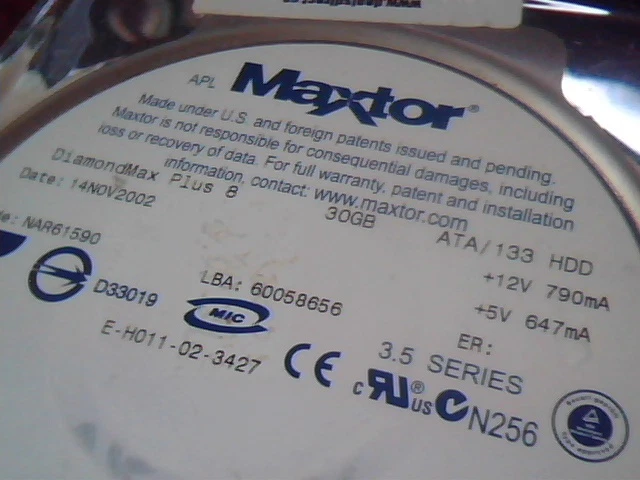 Hard Drive IDE Maxtor E-H011-02-3427 DiamondMax Plus 8 30GB 60058856 - image 2