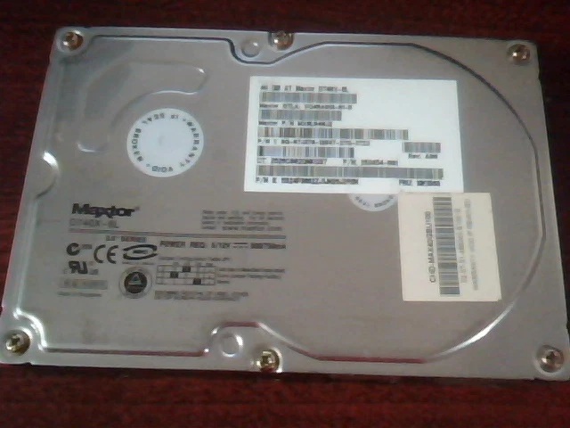 Hard Disk Drive IDE 40GB Maxtor D740X-6L MX6L040J2 19K1568 A00 3.5
