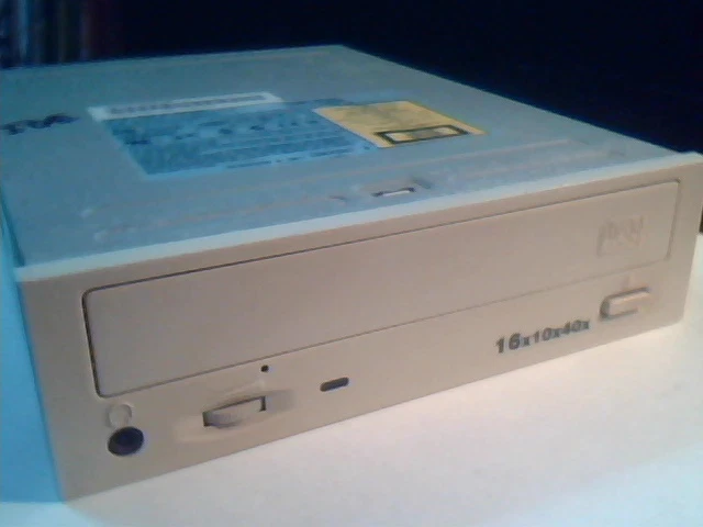 IDE CD Drive LITE-ON IT Corp LTR-16102B Aug 2001 16x10x40x