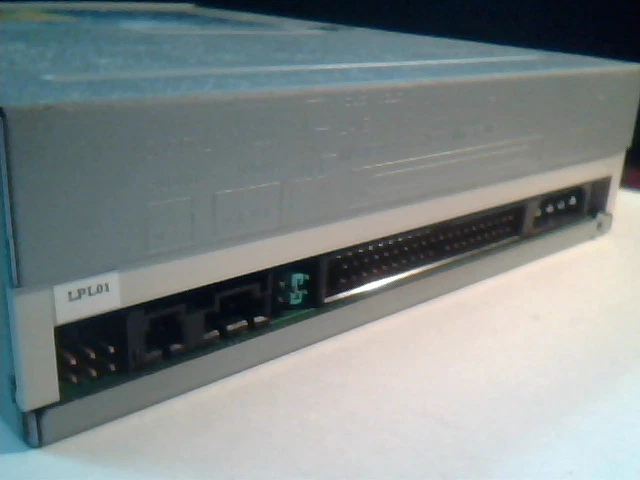 IDE CD Drive LITE-ON IT Corp LTR-16102B Aug 2001 16x10x40x - image 4