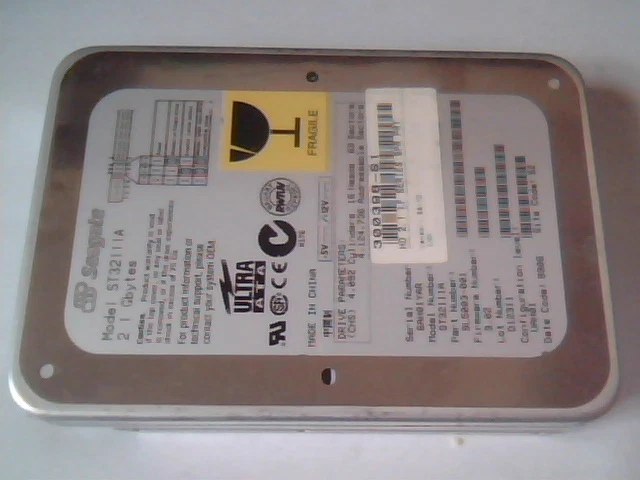 Hard Disk Drive IDE Seagate ST32111A Ultra ATA 9L5003-001 D12311 3.02 2.1GB