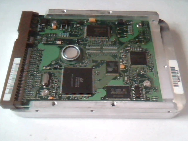 Hard Disk Drive IDE Seagate ST32111A Ultra ATA 9L5003-001 D12311 3.02 2.1GB - image 4