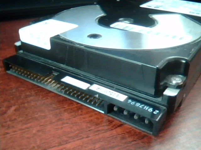 Hard Drive SCSI IBM DPES-31080 85G3653 06H9079 50-pin 1080MB - image 3
