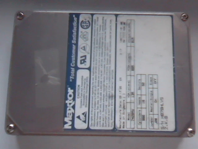 Hard Disk Drive IDE Disk Maxtor 7420AV 13A 08A 01A 03/95 420