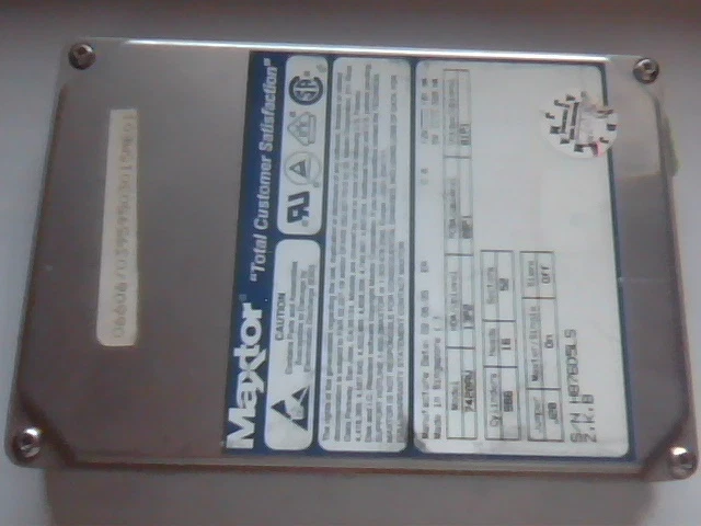 Hard Disk Drive IDE Disk Maxtor 7420AV 13P2 08P1 01P1 02/95