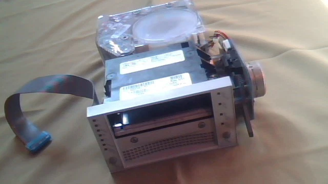 Quantum DLT7000 70-60370-15 SCSI TAPE DRIVE 35/70 diff library/loader TH6XF-EG