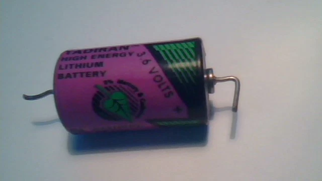 TADIRAN 3.6V CMOS BATTERY half size 1/2 AA LITHIUM TL-5101 with LEADS vintage - image 2