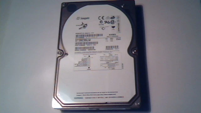 Hard Drive Disk SCSI Seagate Barracuda ST39236LW 9N3012-002 68-pin 9.2GB