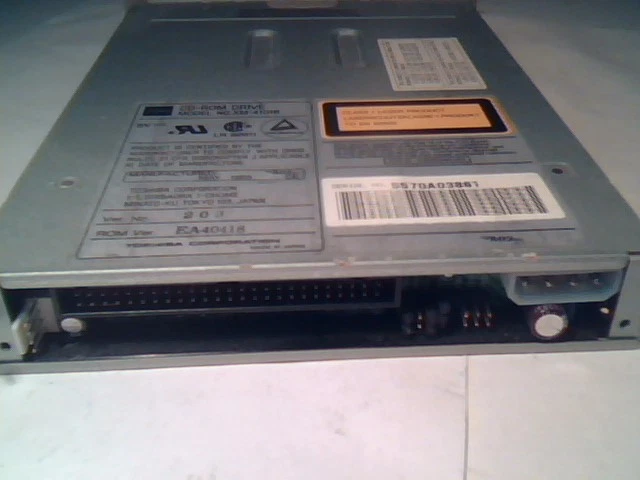 SCSI CDROM Toshiba XM-4101B DEC RRD43-AA  A04 Ver.203 EA40418  50-pin — image 2