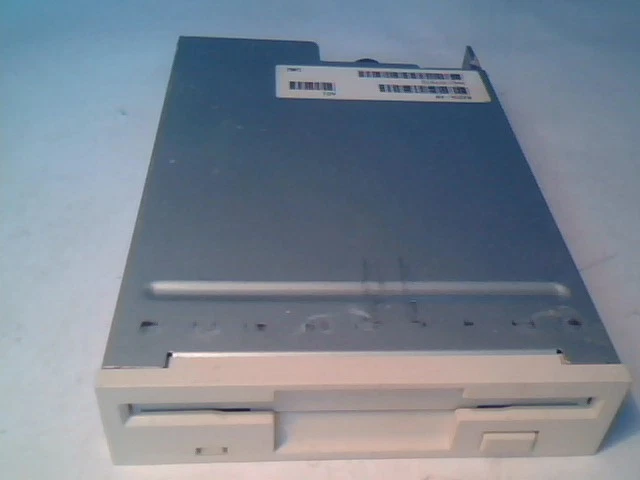 DEC RX23L-AB A01 3.5" 1.44MB Floppy Drive FDD WHITE faceplate YE Data 702D-6537D