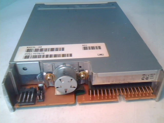DEC RX23L-AB A01 3.5" 1.44MB Floppy Drive FDD WHITE faceplate YE Data 702D-6537D - image 2