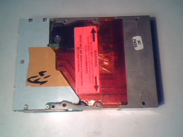 IBM 86F0103 2GB 3.5" HH SCSI-WIDE 68-pin HARD DRIVE TYPE 0664 - image 3