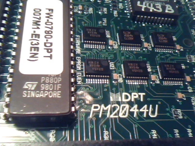 DPT PM2044U SMARTCACHE IV NARROW SCSI PCI card with RC4040 cache extension - image 5
