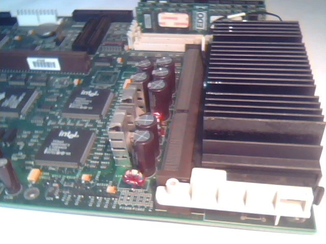 Pentium Motherboard Slot1 Compaq Deskpro 4000 283957-001 440FX TLAN TNETE100 - image 10