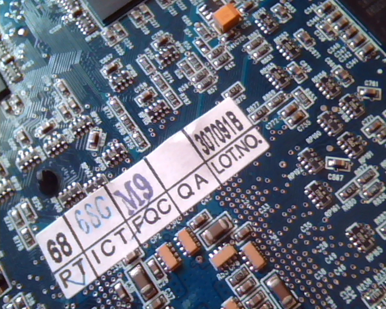AGP card ATI GV-R9600PRO-C3 30791B M9 S-Video VGA DVI Rev 1.0 9600 128MB 128M - image 4