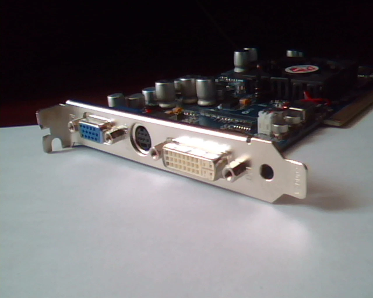 AGP card ATI GV-R9600PRO-C3 30791B M9 S-Video VGA DVI Rev 1.0 9600 128MB 128M - image 5