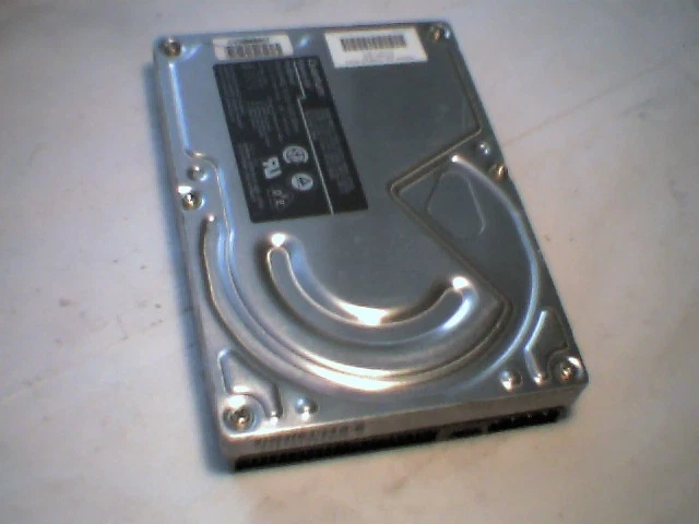Hard Disk Drive IDE Quantum Maverick ProDrive 270AT MV27A492 Rev02-F 171011-001