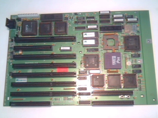 CHIPS P82C301 P82C302 P82A303 P82A304 P82A306 P82B305 P82C206 chipset in sockets