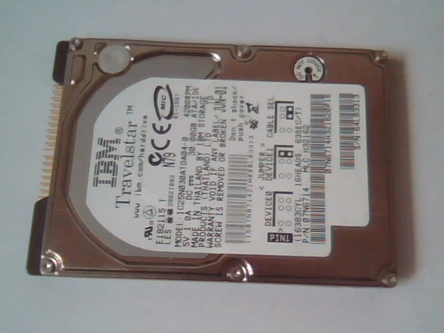 2.5 Hard Disk Drive IDE IBM Travelstar IC25N030ATDA04-0 07N6714 H32162