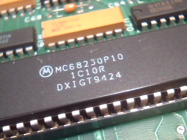 VARIAN POLY CPU 68000 card 1993 03-915605-01 Rev4 - image 8