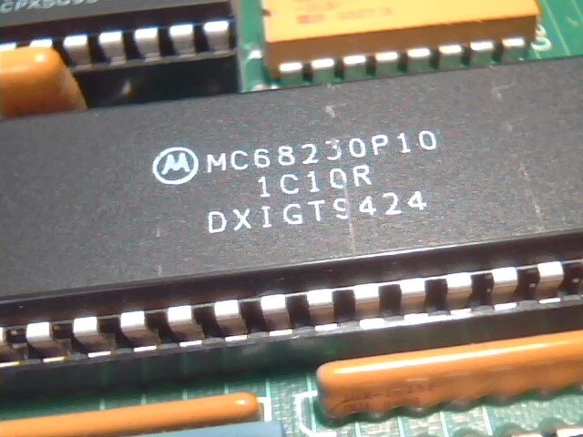 VARIAN POLY CPU 68000 card 1993 03-915605-01 Rev4 - image 9