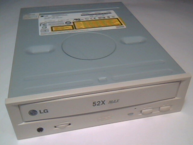 LG CD-ROM CD Drive GCR-8520B 1.00 Aug 2002 52X MAX 40-pin IDE ATA vintage